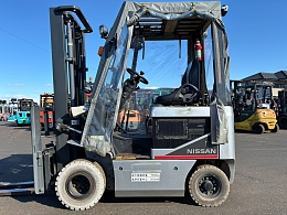 日産 フォークリフト J1B1L15 2013年