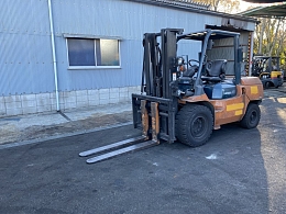 TOYOTA Forklifts 02-7FDA50 2006