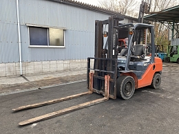 TOYOTA Forklifts 8FG30 2012