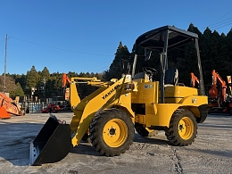 ヤンマー タイヤショベル(ホイールローダー) V2-3B 2012年