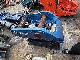 オカダアイヨン アタッチメント(建設機械) クイックカプラ -