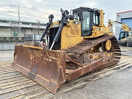 キャタピラー ブルドーザー D6T 2015年