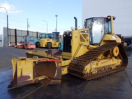 キャタピラー ブルドーザー D6N LGP 2013年