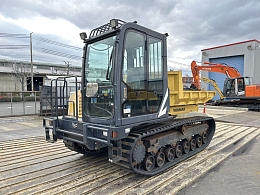 YANMAR Carrier dumps C50R-5 2016