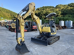 ヤンマー ミニ油圧ショベル(ミニユンボ) B3-6A 2014年