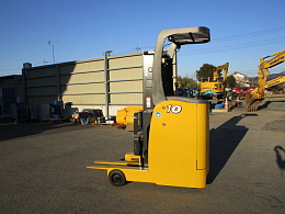 コマツ フォークリフト FB10RSF-14 2008年