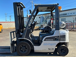 日産 フォークリフト U1F2A20D 2010年
