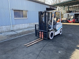 UNICARRIERS Forklifts FD25T4 2015