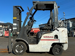 NISSAN Forklifts P1F1A20 2012