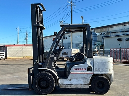 NISSAN Forklifts UG1F2A30J 2012