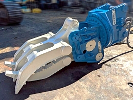 オカダアイヨン アタッチメント(建設機械) 油圧式フォーク -