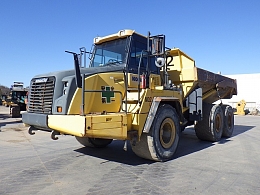 KOMATSU Carrier dumps HM300-3 2015