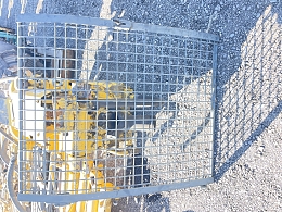 日立建機 中古パーツ その他 -