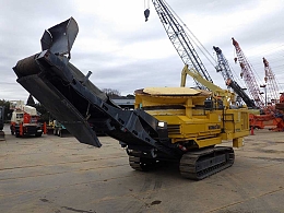 KOMATSU Wood chippers/Crushers BR120T-1 2002