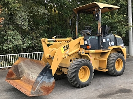 CATERPILLAR Wheel loaders 901B 2005