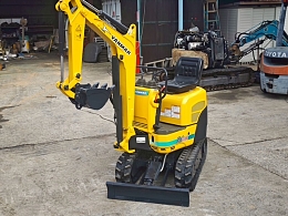 ヤンマー ミニ油圧ショベル(ミニユンボ) SV08-1A 2014年