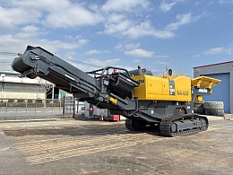 KOMATSU Wood chippers/Crushers BR380JG-1E0 2006