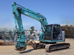 コベルコ建機 油圧ショベル(ユンボ) SK135SR-2 2010年