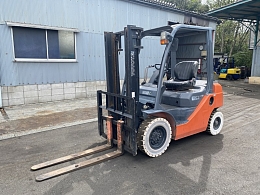 TOYOTA Forklifts 52-8FD20 2008