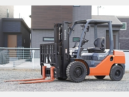 トヨタ フォークリフト 02-8FD30 2021年