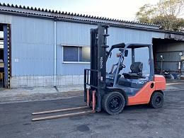 中古トヨタ 02-8FD30(フォークリフト)(1ページ目) | 中古建機なら