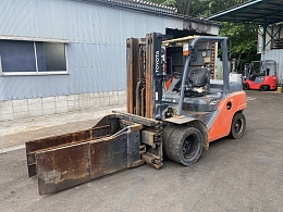 TOYOTA Forklifts 8FD40 2017