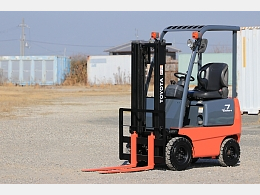 トヨタ 中古フォークリフト(1ページ目) | 中古建機ならBIGLEMON(ビッグ