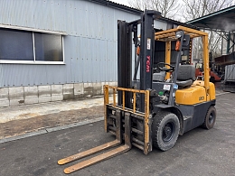 TCM フォークリフト FD20Z5 2001年