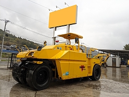 酒井重工業 ローラー TZ704 2019年