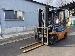 TOYOTA Forklifts 7FGKL25 2000