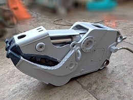 古河ロックドリル アタッチメント(建設機械) 小割機 -