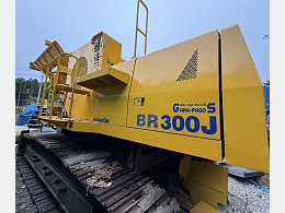 KOMATSU Wood chippers/Crushers BR300J-1 1999