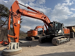 HITACHI Excavators ZX330LC-5B 2015