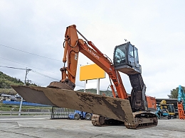 日立建機 油圧ショベル(ユンボ) ZX200LC-3 2013年