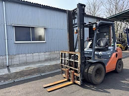 TOYOTA Forklifts 52-8FD25 2008