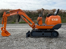 日立建機 ミニ油圧ショベル(ミニユンボ) EX8 -