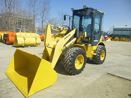 KOMATSU Wheel loaders WA40-6 2012