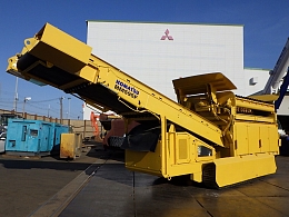 KOMATSU Wood chippers/Crushers BM595F 2004