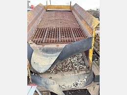 KOMATSU Wood chippers/Crushers GC380F-2 2010