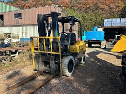 ユニキャリア フォークリフト FHD35T5S 2019年