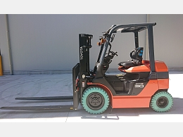 トヨタ フォークリフト 8FB30 2020年