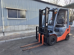TOYOTA Forklifts 8FG15 2008
