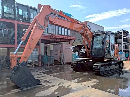 日立建機 油圧ショベル(ユンボ) ZX135USK-3 2014年