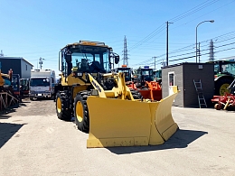 KOMATSU Wheel loaders WA100-8Y 2018