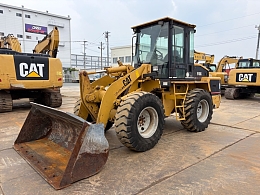 キャタピラー タイヤショベル(ホイールローダー) 910G2 2002年