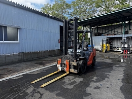 トヨタ フォークリフト 02-8FD30 2019年