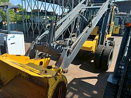 KOMATSU Wheel loaders SD25-6 2010