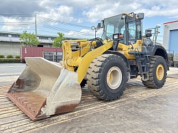 KOMATSU Wheel loaders WA380-8 2016