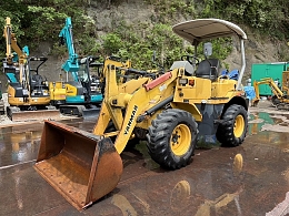 YANMAR Wheel loaders V3-6 2014
