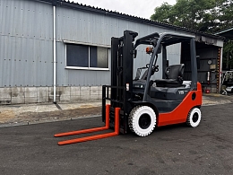 TOYOTA Forklifts 02-8FD15 2019